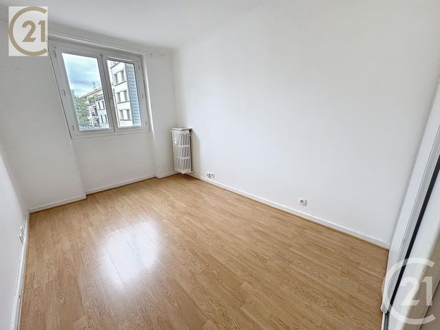 Appartement à vendre - 3 pièces - 66.0 m2 - LYON - 69007 - RHONE-ALPES - Century 21 Le 7 De Coeur