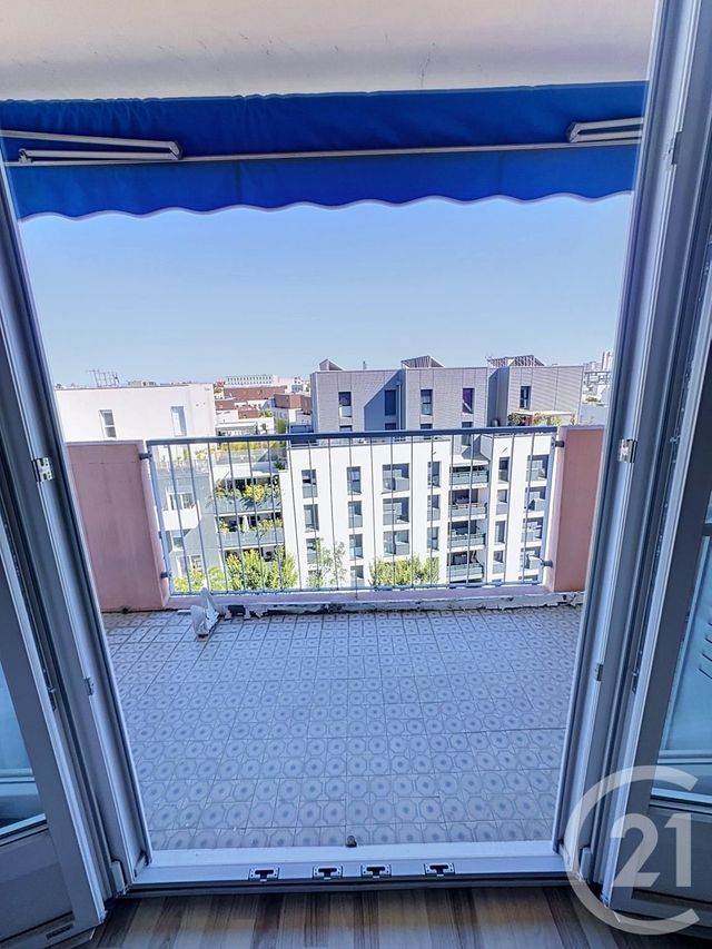 Appartement F3 à vendre - 3 pièces - 57.77 m2 - LYON - 69007 - RHONE-ALPES - Century 21 Le 7 De Coeur