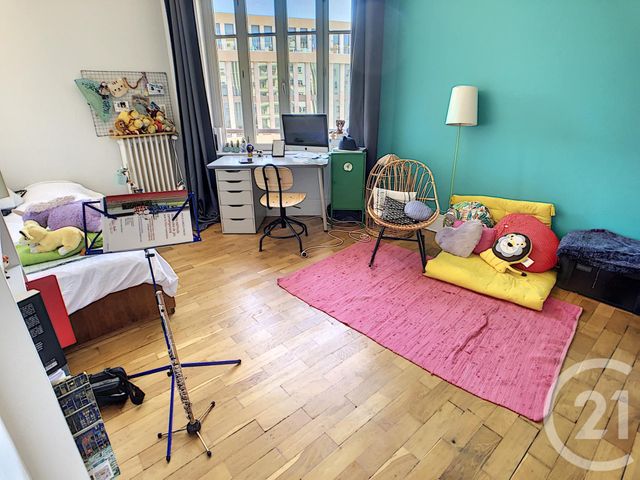 Afficher la photo en grand Appartement F5 à vendre - 5 pièces - 102.37 m2 - LYON - 69007 - RHONE-ALPES - Century 21 Le 7 De Coeur