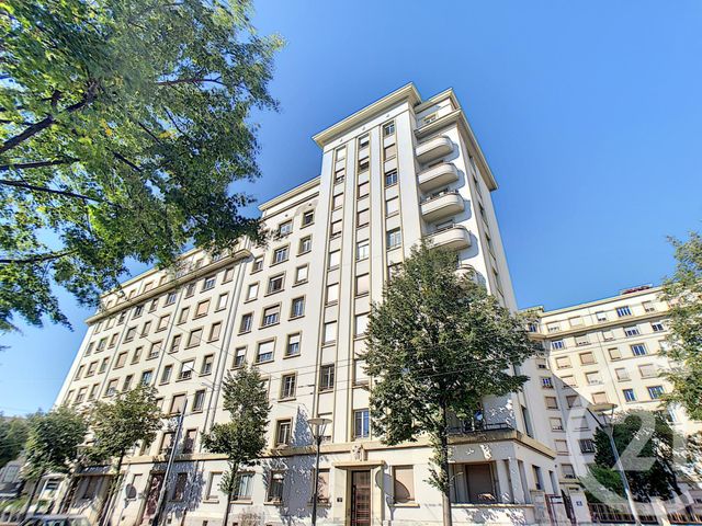 Afficher la photo en grand Appartement F5 à vendre - 5 pièces - 102.37 m2 - LYON - 69007 - RHONE-ALPES - Century 21 Le 7 De Coeur