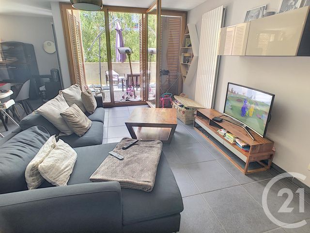 Afficher la photo en grand Appartement F3 à vendre - 3 pièces - 74.08 m2 - LYON - 69002 - RHONE-ALPES - Century 21 Le 7 De Coeur