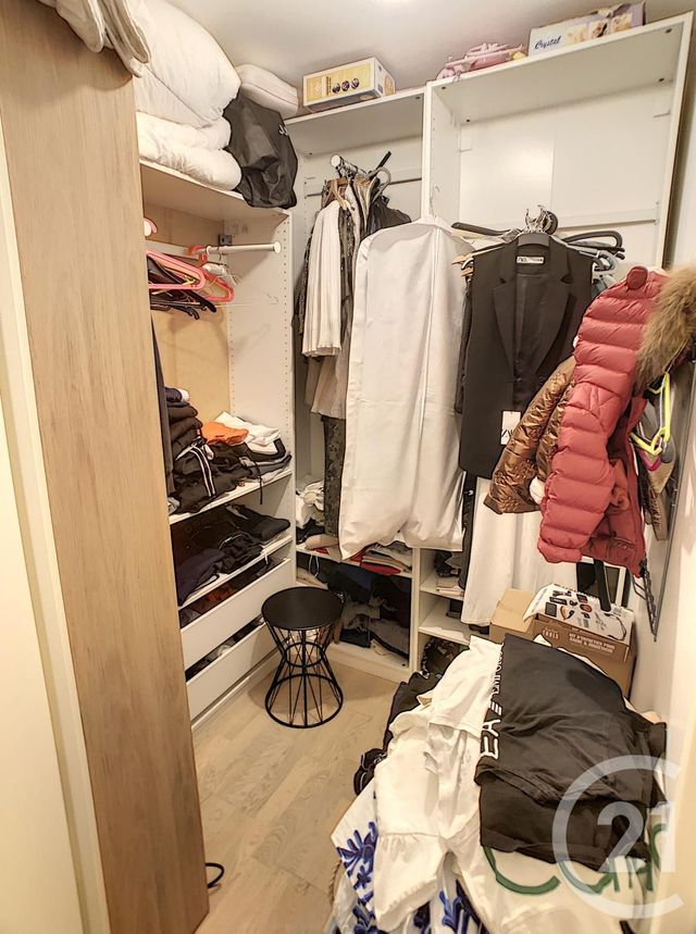 Afficher la photo en grand Appartement F3 à vendre - 3 pièces - 74.08 m2 - LYON - 69002 - RHONE-ALPES - Century 21 Le 7 De Coeur