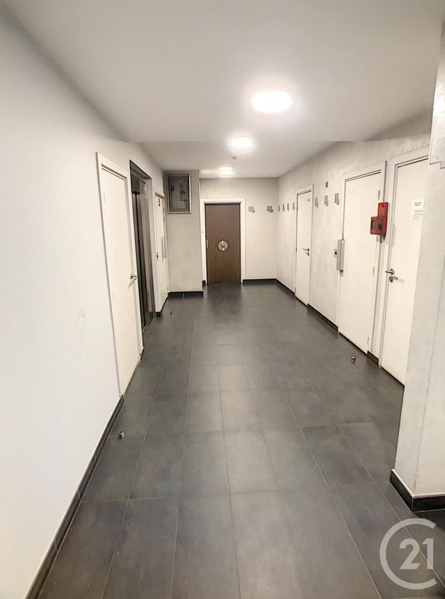 Afficher la photo en grand Appartement F3 à vendre - 3 pièces - 74.08 m2 - LYON - 69002 - RHONE-ALPES - Century 21 Le 7 De Coeur