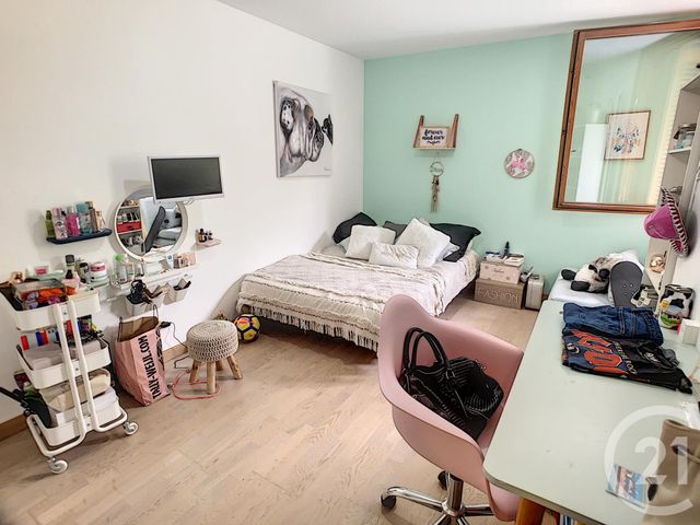 Afficher la photo en grand Appartement F3 à vendre - 3 pièces - 74.08 m2 - LYON - 69002 - RHONE-ALPES - Century 21 Le 7 De Coeur