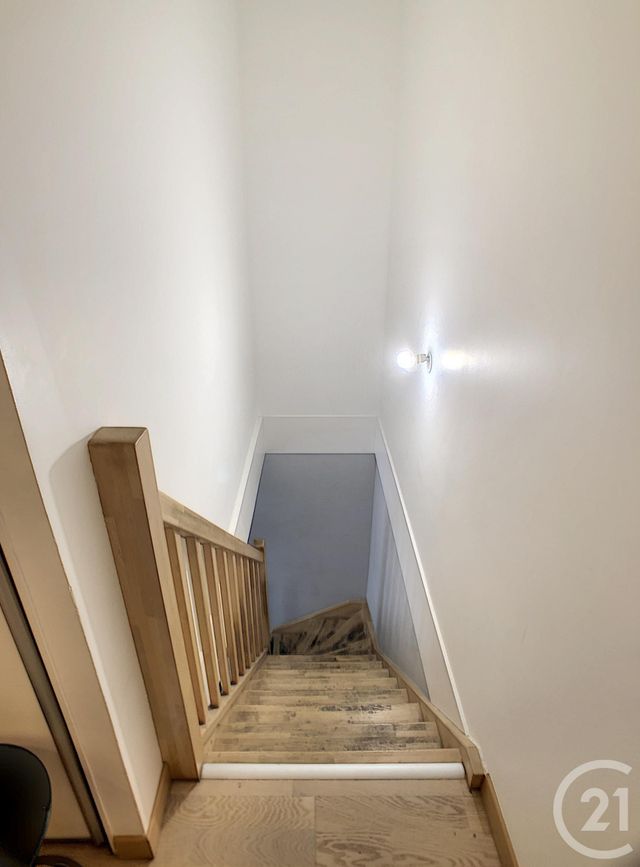 Afficher la photo en grand Appartement F3 à vendre - 3 pièces - 74.08 m2 - LYON - 69002 - RHONE-ALPES - Century 21 Le 7 De Coeur
