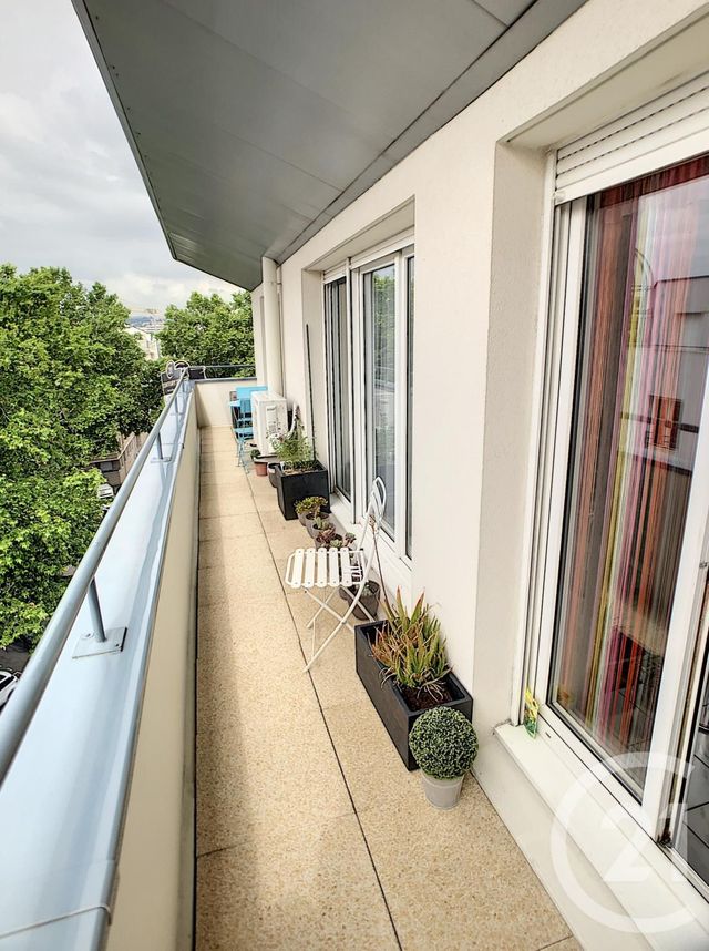 Appartement F4 à vendre - 4 pièces - 85.41 m2 - LYON - 69003 - RHONE-ALPES - Century 21 Le 7 De Coeur Appartement F4 à vendre - 4 pièces - 85.41 m2 - LYON - 69003 - RHONE-ALPES - Century 21 Le 7 De Coeur