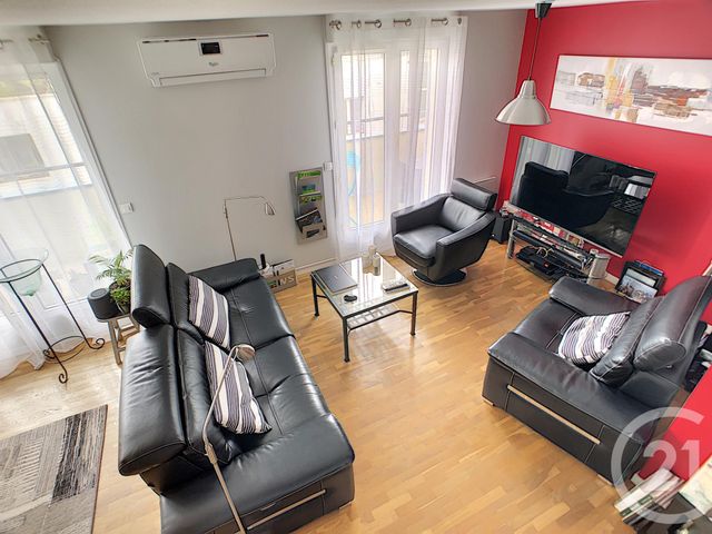 Appartement F4 à vendre - 4 pièces - 85.41 m2 - LYON - 69003 - RHONE-ALPES - Century 21 Le 7 De Coeur Appartement F4 à vendre - 4 pièces - 85.41 m2 - LYON - 69003 - RHONE-ALPES - Century 21 Le 7 De Coeur