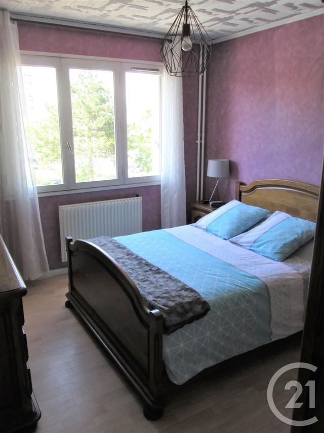 Appartement F4 à vendre - 4 pièces - 82.09 m2 - VENISSIEUX - 69 - RHONE-ALPES - Century 21 Le 7 De Coeur Appartement F4 à vendre - 4 pièces - 82.09 m2 - VENISSIEUX - 69 - RHONE-ALPES - Century 21 Le 7 De Coeur