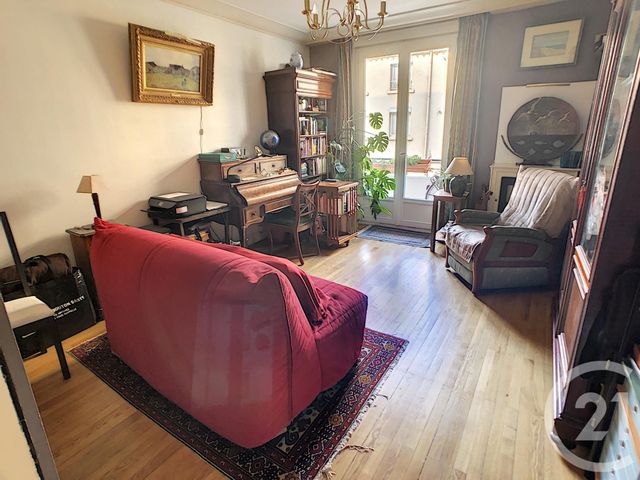 Appartement F3 à vendre - 3 pièces - 89.0 m2 - LYON - 69007 - RHONE-ALPES - Century 21 Le 7 De Coeur Appartement F3 à vendre - 3 pièces - 89.0 m2 - LYON - 69007 - RHONE-ALPES - Century 21 Le 7 De Coeur