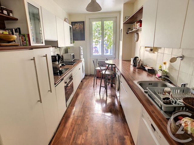 Appartement F3 à vendre - 3 pièces - 89.0 m2 - LYON - 69007 - RHONE-ALPES - Century 21 Le 7 De Coeur Appartement F3 à vendre - 3 pièces - 89.0 m2 - LYON - 69007 - RHONE-ALPES - Century 21 Le 7 De Coeur
