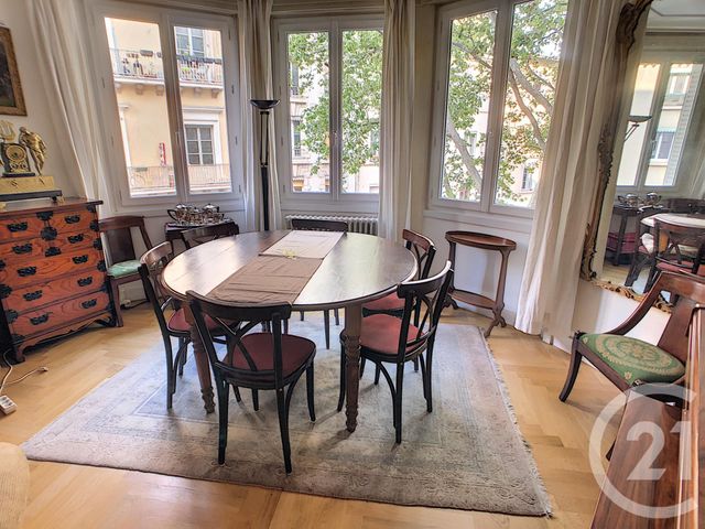 Appartement F3 à vendre - 3 pièces - 89.0 m2 - LYON - 69007 - RHONE-ALPES - Century 21 Le 7 De Coeur Appartement F3 à vendre - 3 pièces - 89.0 m2 - LYON - 69007 - RHONE-ALPES - Century 21 Le 7 De Coeur