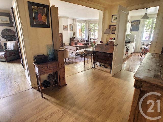 Appartement F3 à vendre - 3 pièces - 89.0 m2 - LYON - 69007 - RHONE-ALPES - Century 21 Le 7 De Coeur Appartement F3 à vendre - 3 pièces - 89.0 m2 - LYON - 69007 - RHONE-ALPES - Century 21 Le 7 De Coeur