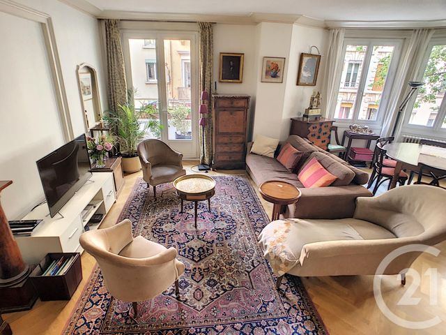 Appartement F3 à vendre - 3 pièces - 89.0 m2 - LYON - 69007 - RHONE-ALPES - Century 21 Le 7 De Coeur Appartement F3 à vendre - 3 pièces - 89.0 m2 - LYON - 69007 - RHONE-ALPES - Century 21 Le 7 De Coeur