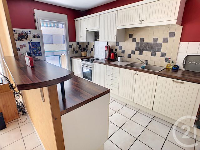 Afficher la photo en grand Appartement F3 à vendre - 3 pièces - 70.6 m2 - LYON - 69007 - RHONE-ALPES - Century 21 Le 7 De Coeur
