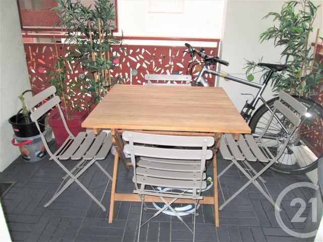 Appartement F3 à vendre - 3 pièces - 67.36 m2 - LYON - 69007 - RHONE-ALPES - Century 21 Le 7 De Coeur Appartement F3 à vendre - 3 pièces - 67.36 m2 - LYON - 69007 - RHONE-ALPES - Century 21 Le 7 De Coeur