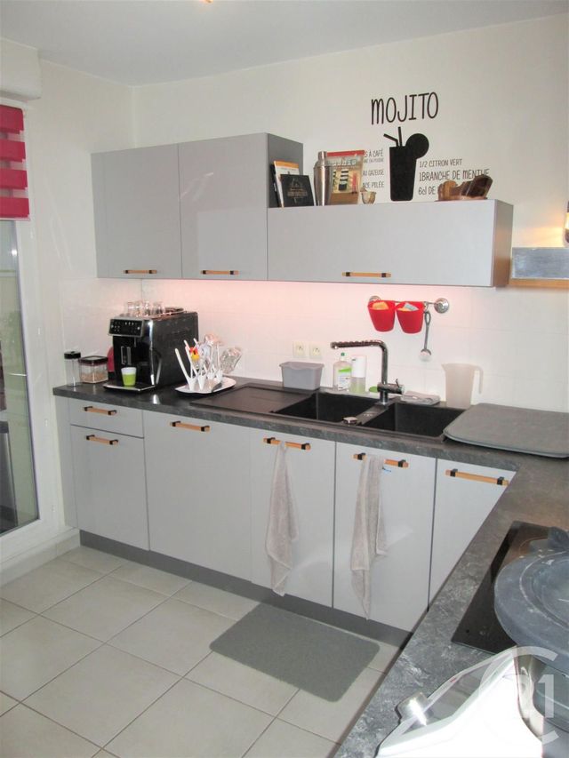 Appartement F3 à vendre - 3 pièces - 67.36 m2 - LYON - 69007 - RHONE-ALPES - Century 21 Le 7 De Coeur Appartement F3 à vendre - 3 pièces - 67.36 m2 - LYON - 69007 - RHONE-ALPES - Century 21 Le 7 De Coeur
