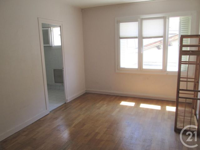 Appartement F2 à vendre - 2 pièces - 53.78 m2 - LYON - 69007 - RHONE-ALPES - Century 21 Le 7 De Coeur Appartement F2 à vendre - 2 pièces - 53.78 m2 - LYON - 69007 - RHONE-ALPES - Century 21 Le 7 De Coeur