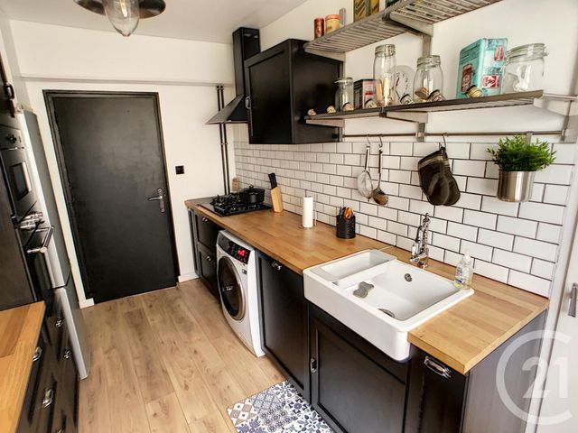 Appartement F4 à vendre - 4 pièces - 81.43 m2 - STE FOY LES LYON - 69 - RHONE-ALPES - Century 21 Le 7 De Coeur Appartement F4 à vendre - 4 pièces - 81.43 m2 - STE FOY LES LYON - 69 - RHONE-ALPES - Century 21 Le 7 De Coeur