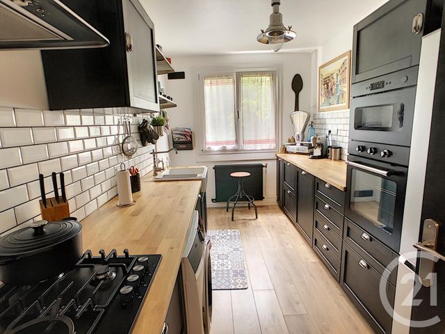Appartement F4 à vendre - 4 pièces - 81.43 m2 - STE FOY LES LYON - 69 - RHONE-ALPES - Century 21 Le 7 De Coeur Appartement F4 à vendre - 4 pièces - 81.43 m2 - STE FOY LES LYON - 69 - RHONE-ALPES - Century 21 Le 7 De Coeur