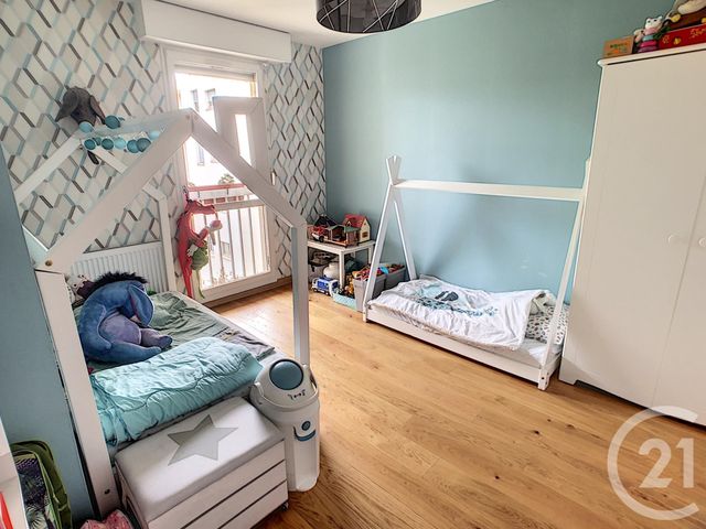 Appartement F3 à vendre - 3 pièces - 69.92 m2 - LYON - 69007 - RHONE-ALPES - Century 21 Le 7 De Coeur Appartement F3 à vendre - 3 pièces - 69.92 m2 - LYON - 69007 - RHONE-ALPES - Century 21 Le 7 De Coeur