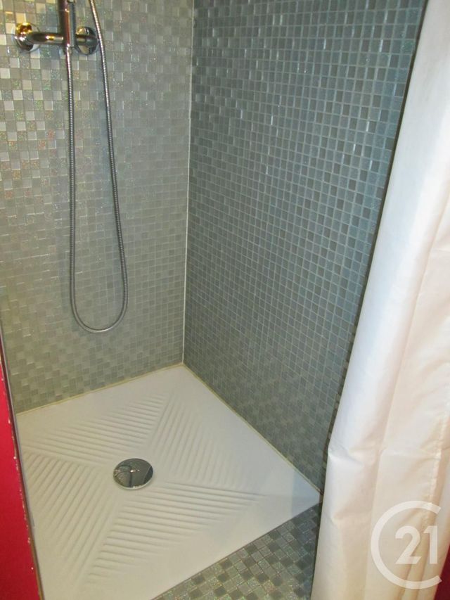 Appartement F1 à vendre - 1 pièce - 19.0 m2 - LYON - 69007 - RHONE-ALPES - Century 21 Le 7 De Coeur Appartement F1 à vendre - 1 pièce - 19.0 m2 - LYON - 69007 - RHONE-ALPES - Century 21 Le 7 De Coeur