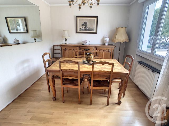 Afficher la photo en grand Appartement F3 à vendre - 3 pièces - 64.34 m2 - LYON - 69007 - RHONE-ALPES - Century 21 Le 7 De Coeur