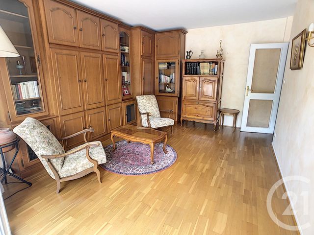 Afficher la photo en grand Appartement F3 à vendre - 3 pièces - 64.34 m2 - LYON - 69007 - RHONE-ALPES - Century 21 Le 7 De Coeur
