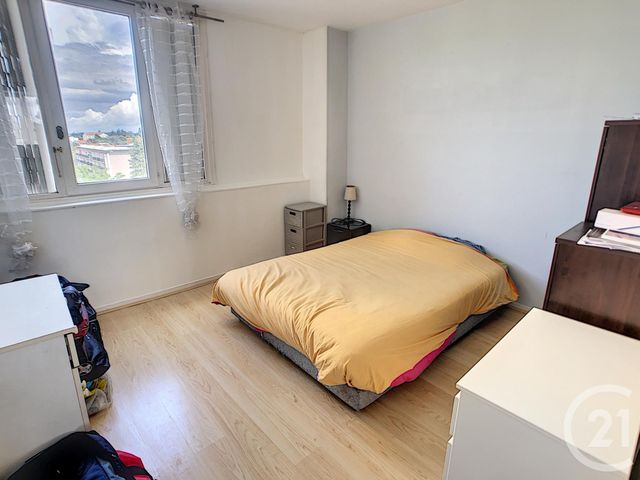 Afficher la photo en grand Appartement F4 à vendre - 4 pièces - 68.67 m2 - BRON - 69 - RHONE-ALPES - Century 21 Le 7 De Coeur