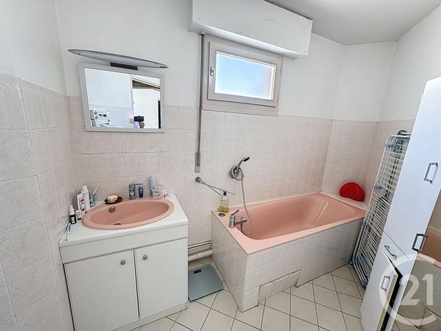 Appartement F5 à vendre - 5 pièces - 115.27 m2 - LYON - 69007 - RHONE-ALPES - Century 21 Le 7 De Coeur