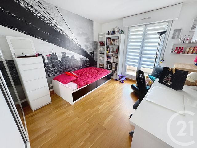 Appartement F5 à vendre - 5 pièces - 115.27 m2 - LYON - 69007 - RHONE-ALPES - Century 21 Le 7 De Coeur