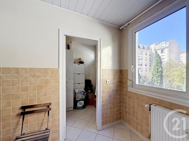 Appartement F4 à vendre - 4 pièces - 77.45 m2 - LYON - 69007 - RHONE-ALPES - Century 21 Le 7 De Coeur