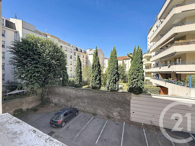 Appartement F4 à vendre - 4 pièces - 77.45 m2 - LYON - 69007 - RHONE-ALPES - Century 21 Le 7 De Coeur