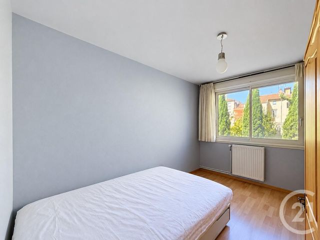 Appartement F4 à vendre - 4 pièces - 77.45 m2 - LYON - 69007 - RHONE-ALPES - Century 21 Le 7 De Coeur