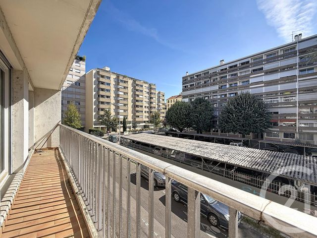 Appartement F4 à vendre - 4 pièces - 77.45 m2 - LYON - 69007 - RHONE-ALPES - Century 21 Le 7 De Coeur