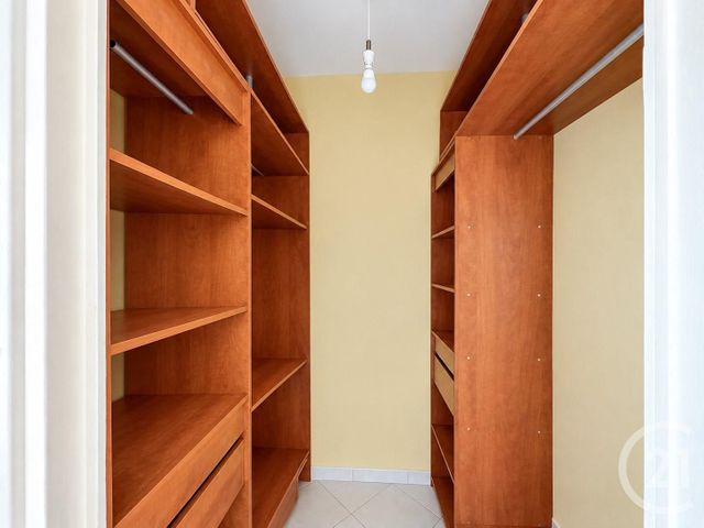 Appartement F4 à vendre - 4 pièces - 77.45 m2 - LYON - 69007 - RHONE-ALPES - Century 21 Le 7 De Coeur