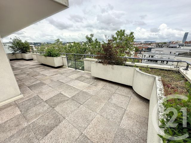 Appartement F4 à vendre - 4 pièces - 92.04 m2 - LYON - 69007 - RHONE-ALPES - Century 21 Le 7 De Coeur