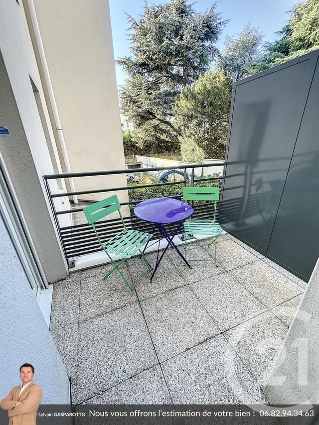 Appartement F3 à vendre - 3 pièces - 61.32 m2 - VENISSIEUX - 69 - RHONE-ALPES - Century 21 Le 7 De Coeur