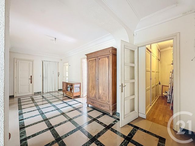 Appartement F5 à vendre - 5 pièces - 133.32 m2 - LYON - 69007 - RHONE-ALPES - Century 21 Le 7 De Coeur