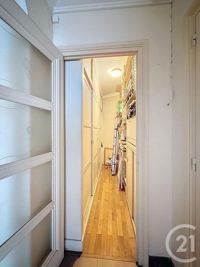 Appartement F5 à vendre - 5 pièces - 133.32 m2 - LYON - 69007 - RHONE-ALPES - Century 21 Le 7 De Coeur