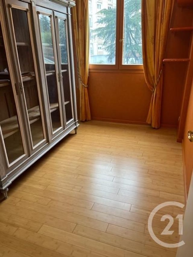 Afficher la photo en grand Appartement F4 à vendre - 4 pièces - 91.76 m2 - DARDILLY - 69 - RHONE-ALPES - Century 21 Le 7 De Coeur