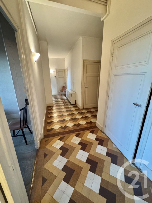 Appartement F3 à vendre - 3 pièces - 80.1 m2 - LYON - 69007 - RHONE-ALPES - Century 21 Le 7 De Coeur