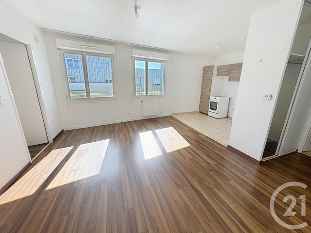 Appartement à vendre - 2 pièces - 46.45 m2 - LYON - 69007 - RHONE-ALPES - Century 21 Le 7 De Coeur