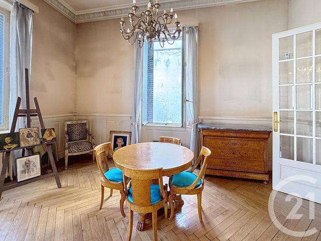 Appartement F6 à vendre - 5 pièces - 188.42 m2 - LYON - 69007 - RHONE-ALPES - Century 21 Le 7 De Coeur