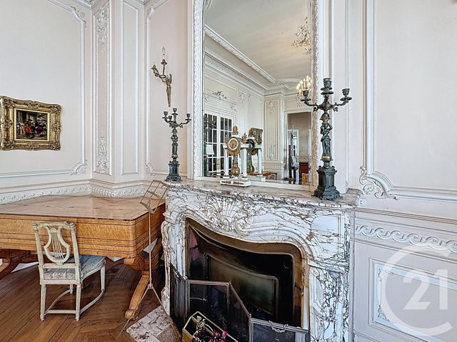 Appartement F6 à vendre - 5 pièces - 188.42 m2 - LYON - 69007 - RHONE-ALPES - Century 21 Le 7 De Coeur