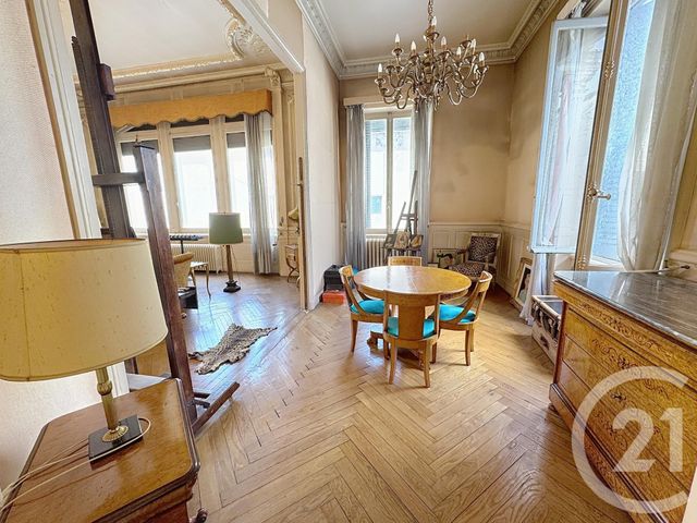 Appartement F6 à vendre - 5 pièces - 188.42 m2 - LYON - 69007 - RHONE-ALPES - Century 21 Le 7 De Coeur