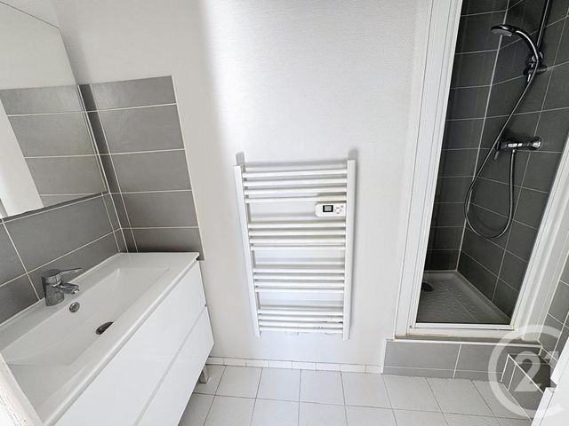 Appartement F1 bis à vendre - 2 pièces - 38.0 m2 - LYON - 69007 - RHONE-ALPES - Century 21 Le 7 De Coeur