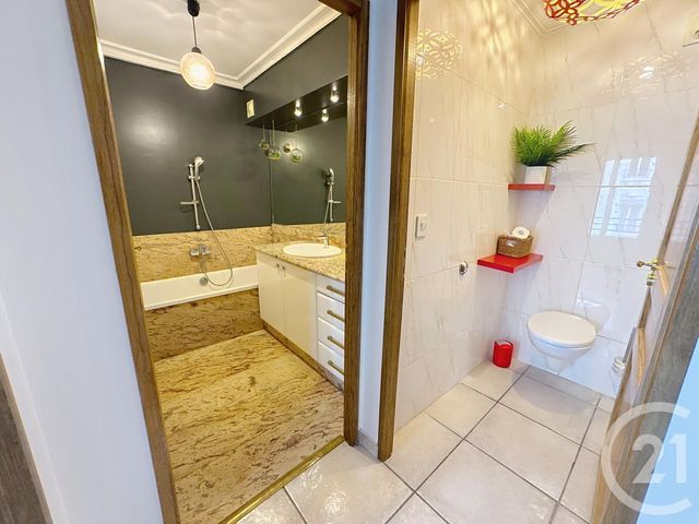 Appartement F4 à vendre - 4 pièces - 101.26 m2 - LYON - 69007 - RHONE-ALPES - Century 21 Le 7 De Coeur