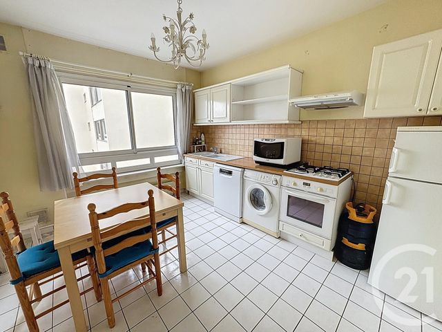 Afficher la photo en grand Appartement F3 à vendre - 3 pièces - 77.4 m2 - LYON - 69007 - RHONE-ALPES - Century 21 Le 7 De Coeur