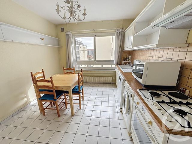 Afficher la photo en grand Appartement F3 à vendre - 3 pièces - 77.4 m2 - LYON - 69007 - RHONE-ALPES - Century 21 Le 7 De Coeur