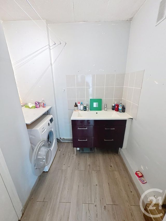 Appartement F5 à vendre - 5 pièces - 84.94 m2 - LYON - 69007 - RHONE-ALPES - Century 21 Le 7 De Coeur
